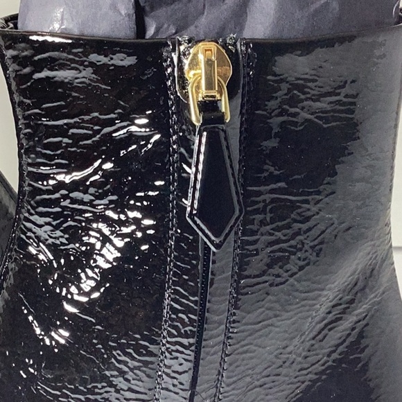 MIU MIU
Patent leather ankle boots - Picture 10 of 16